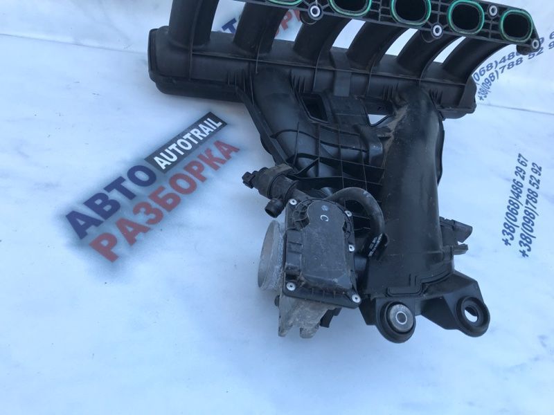 Коллектор впускной 30787772 Volvo XC60