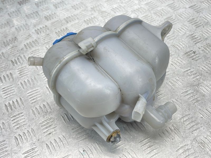 Розширювальний бачок 4M0121405J Audi Q7 Audi Q7