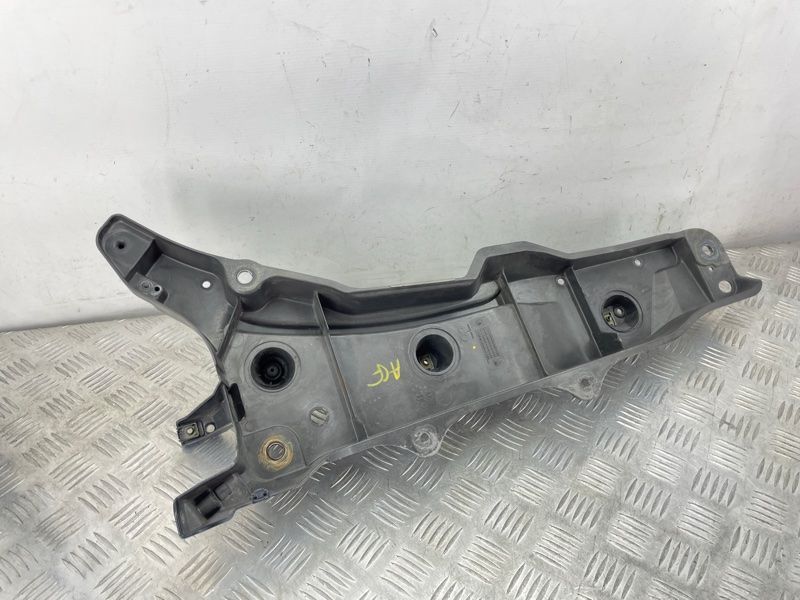 Кронштейн крила 31391778 Volvo XC90