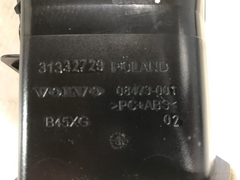 Дефлектор панелі приладів правий 39816572 Volvo XC60 Volvo XC60