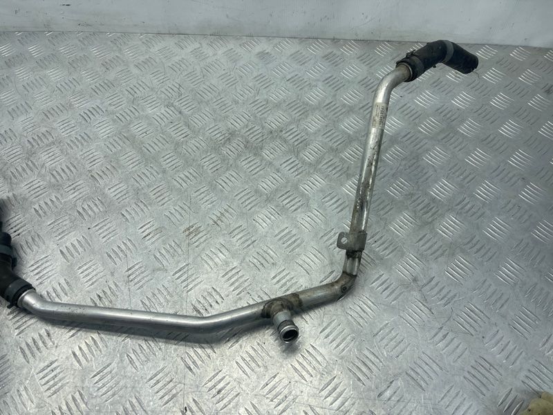 Трубка кондиціонера 7P0819888A Volkswagen Touareg