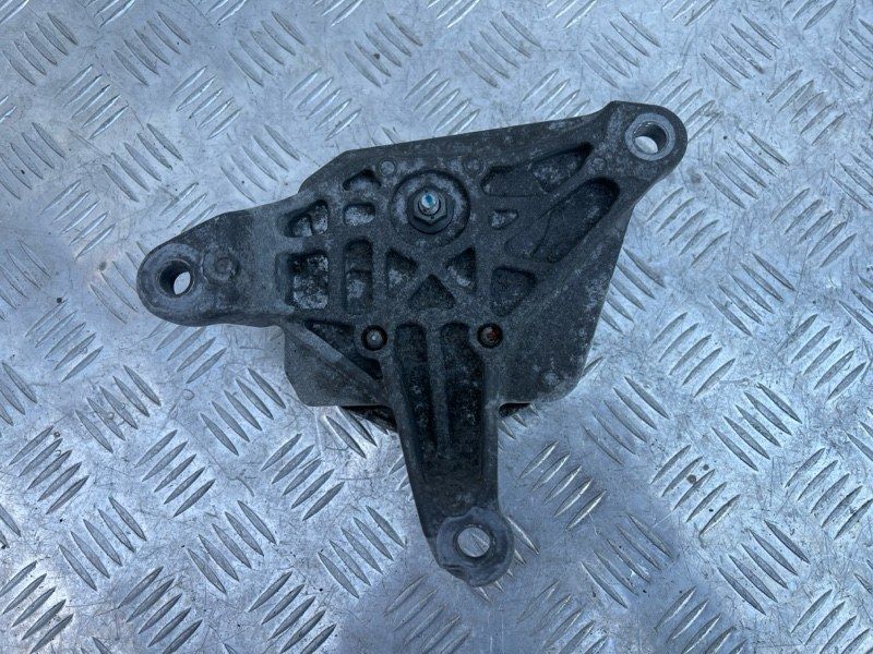 Опора / Подушка КП 8K0399151DB Audi Q5