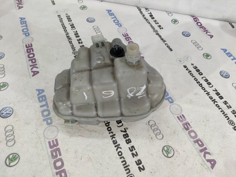 Розширювальний бачок 4G0121403G Audi A6 Audi A6, Audi A7, Audi RS7, Audi S6, Audi S7