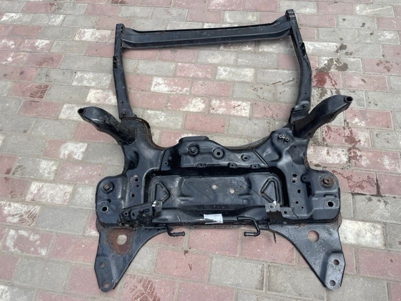 Подрамник передний Volvo XC40