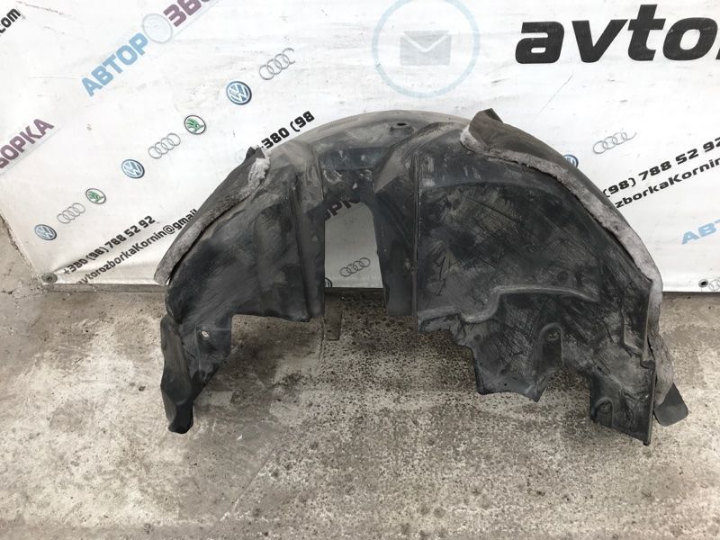 Підкрилок AA8Z7428371A Ford Flex