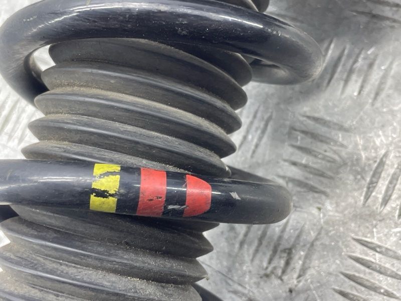 Стойка амортизатора в сборе с пружиной 7P6513029BB Volkswagen Touareg
