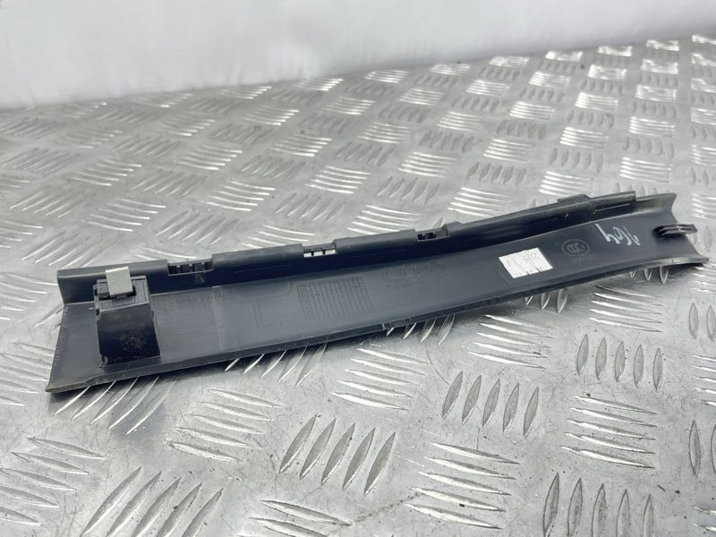 Облицювання стійки 4M08682034PK Audi Q7