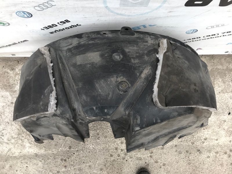 Підкрилок AA8Z7428371A Ford Flex