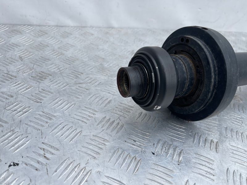 Карданный вал 7P0521102P Volkswagen Touareg