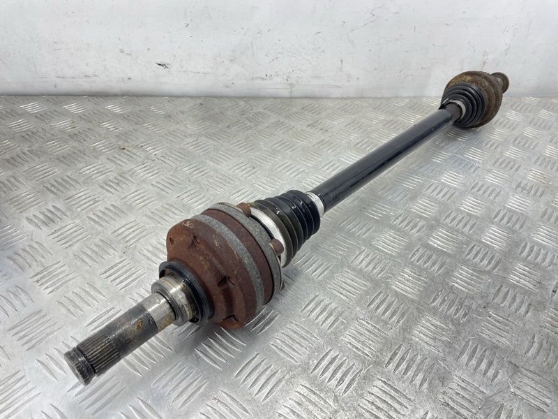 Піввісь 8R0501203C Audi A7