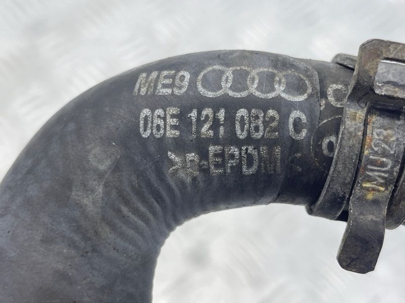 Трубопровід системи охолодження 06E121082C Audi Q7