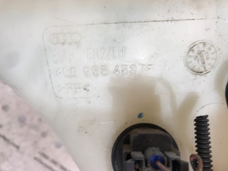 Бачок омывателя стекла 4L0955453 Audi Q7
