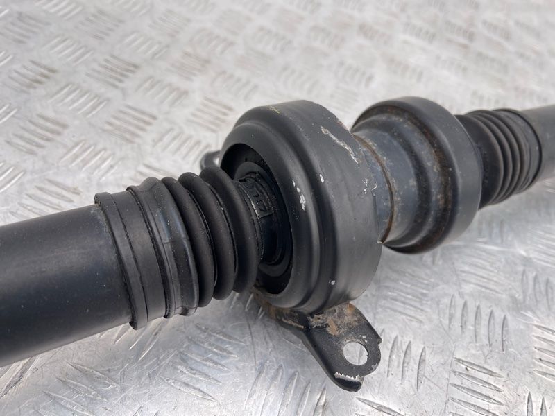 Карданный вал 7P0521102P Volkswagen Touareg
