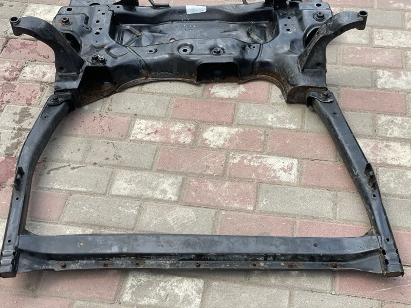 Подрамник передний Volvo XC40
