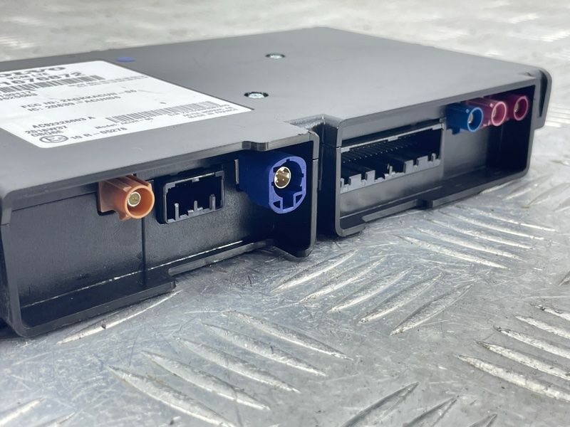 Модуль керування телефоном (VCM LTE) 31676872 Volvo XC90