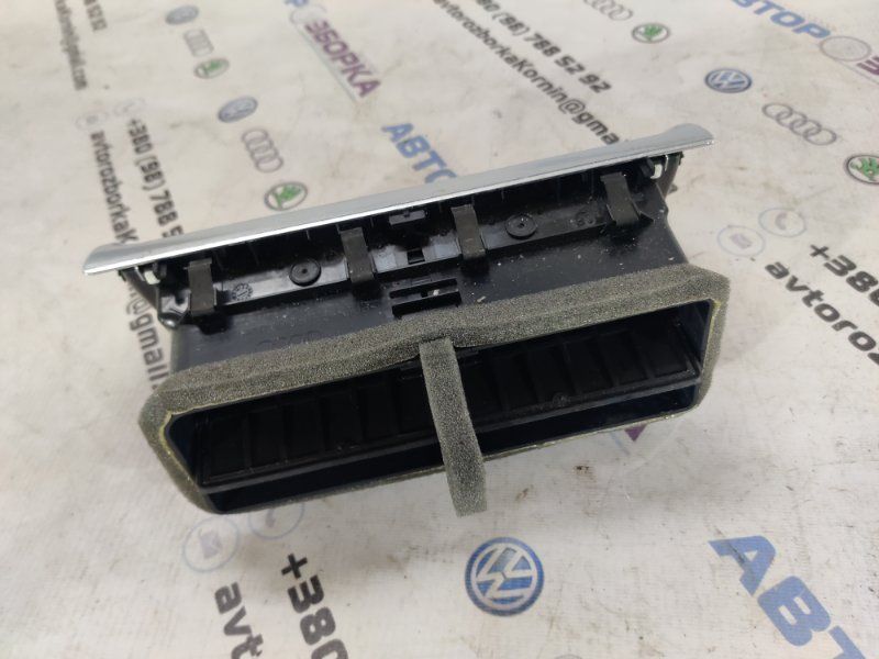 Дефлектор воздуховода центральный 4L0820951P3Q7 Audi Q7