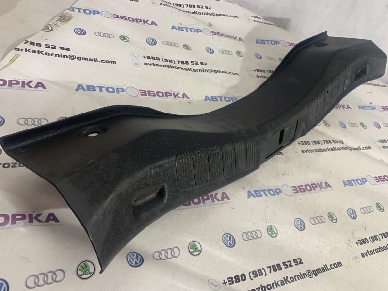 Накладка багажника DS73F406A64AEW Ford Fusion