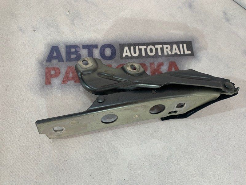 Петля капота 4G8823302E Audi A7