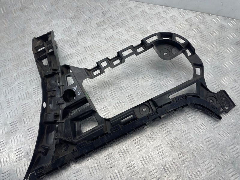 Направляюча заднього бампера 3G8807394C Volkswagen CC