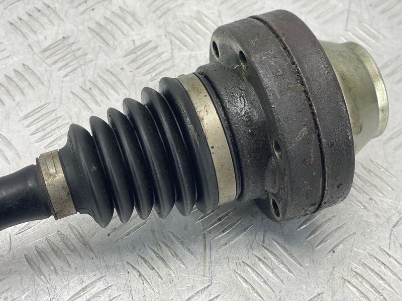 Піввісь 7P0407271E Volkswagen Touareg