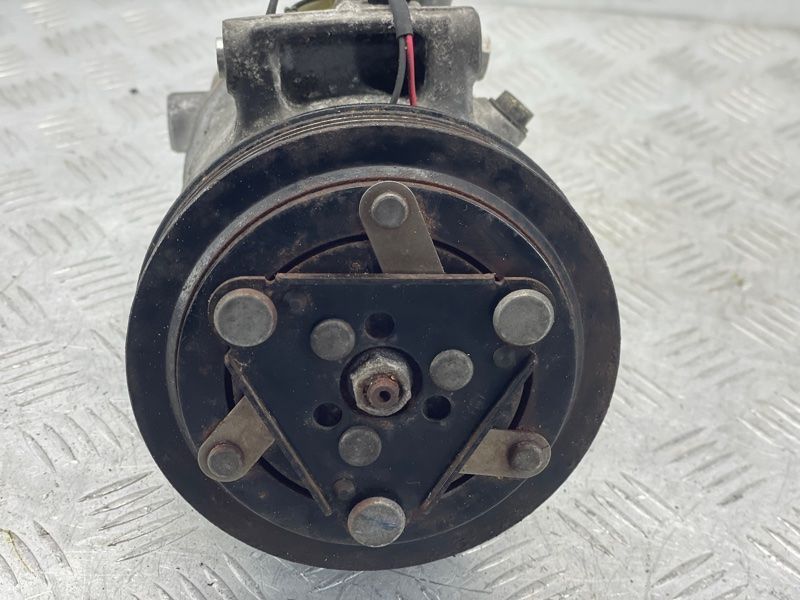 Компрессор кондиционера 4K0816803D Audi A6