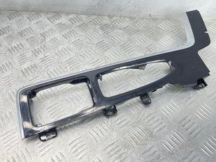Накладка центральной консоли Volvo XC60
