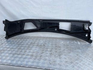Водовідвідний щиток Audi Q7