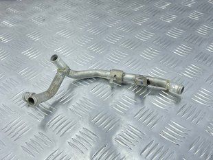 Трубопровод системы охлаждения 8K0121071J Audi S4