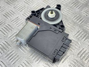 Блок керування дверей 31674757 Volvo XC60