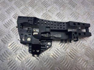 Кронштейн ручки 4H0837886 Audi A7