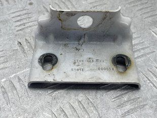 Кронштейн замка капота FT4B16B674BA Ford Edge