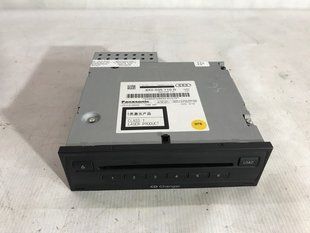 CD Чейнджер 8X0035110B Audi S6