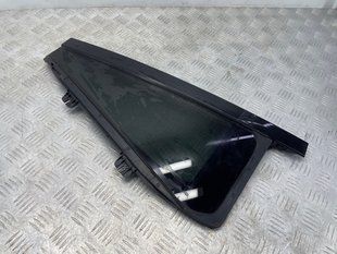 Бічне скло дверей 31352995 Volvo XC90