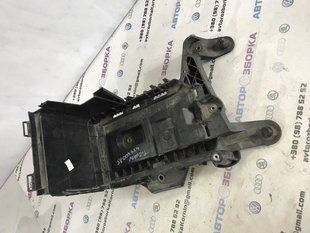 Поддон для аккумулятора 1K0915325B Volkswagen Tiguan