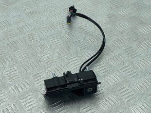 Кнопка замка крышки багажника с камерой 4G0827566 Audi A6