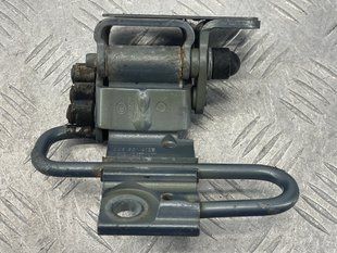 Петля двери нижняя 3C8831412B Volkswagen CC