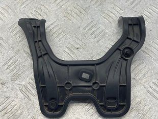 Кронштейн розширювального бачка 8W0121232L Audi A4