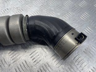 Патрубок интеркулера 31370192 Volvo XC60
