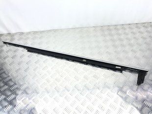 Молдинг / ущільнювач пазу скла (хром) 4G08532832ZZ Audi A6