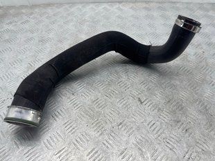 Патрубок інтеркулера 7P0145738 Volkswagen Touareg