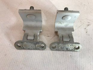 Петля крышки багажника 1K6827301C Volkswagen Touareg