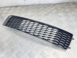 Решітка переднього бампера s-line 4L0807698B01C Audi Q7