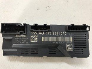 Блок управления крышкой багажника 7P6959107C Volkswagen Touareg