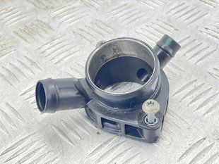 Впускной патрубок 06M129665BQ Audi Q7