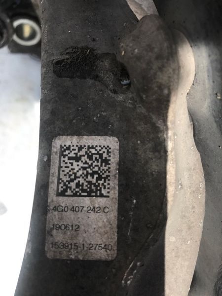 Поворотний кулак / цапфа 4G0407242C Audi A6