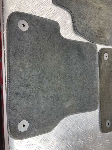 Килимки салону комплект 4G0864450QA5 Audi A6