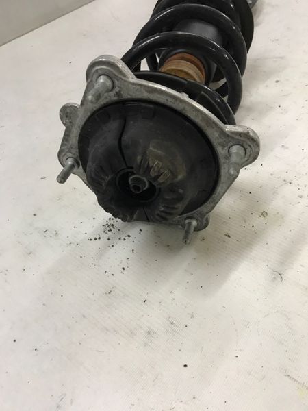 Стойка амортизатора в сборе с пружиной 4G0413031D Audi A6