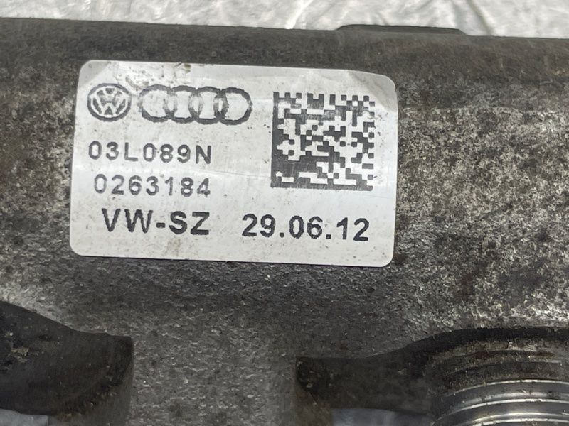 Паливна рампа 03L089N Volkswagen CC