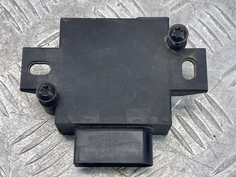 Блок керування паливним насосом 4G0906093G Audi A6