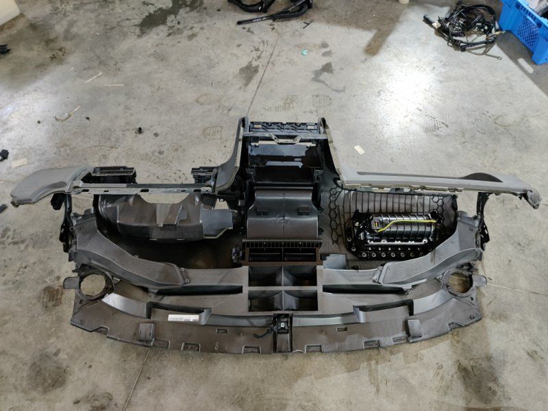 Торпедо з подушкою безпеки 4L1857041NTPR Audi Q7